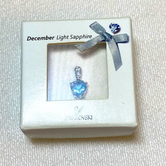 Swarovski light sapphire crystal heart - Picture 3 of 11